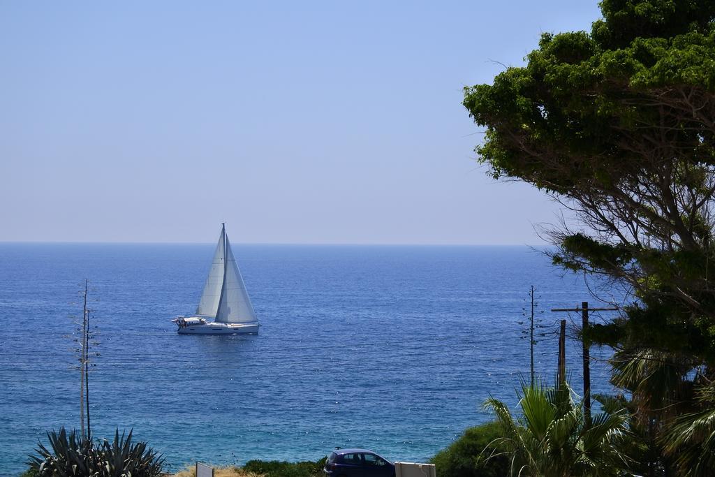Kissonerga beach apartment Paphos Exteriör bild