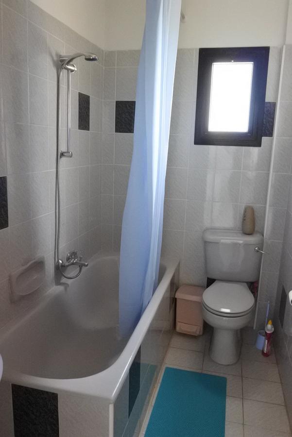 Kissonerga beach apartment Paphos Exteriör bild