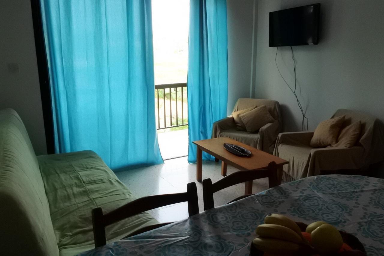Kissonerga beach apartment Paphos Exteriör bild