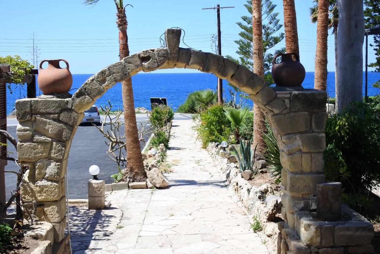 Kissonerga beach apartment Paphos Exteriör bild